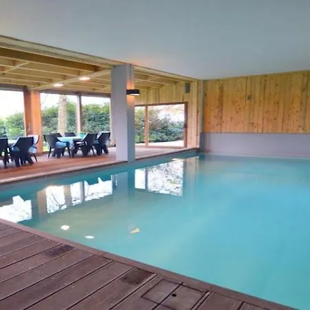 Rustic With Pool, Cleaning Included بيت للعطل *