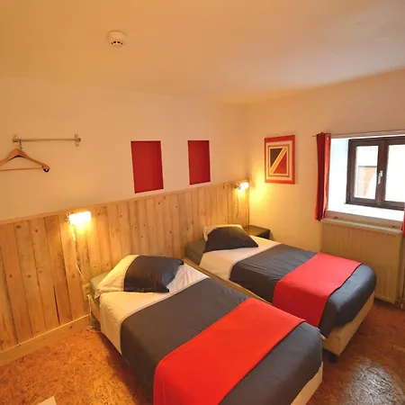 بيت للعطل Rustic With Pool, Cleaning Included *
